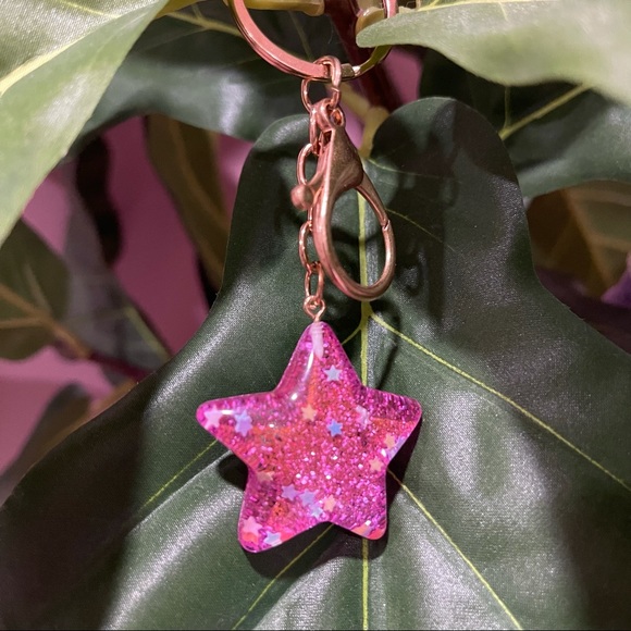 Pink Star Glitter Keychain - Picture 3 of 3